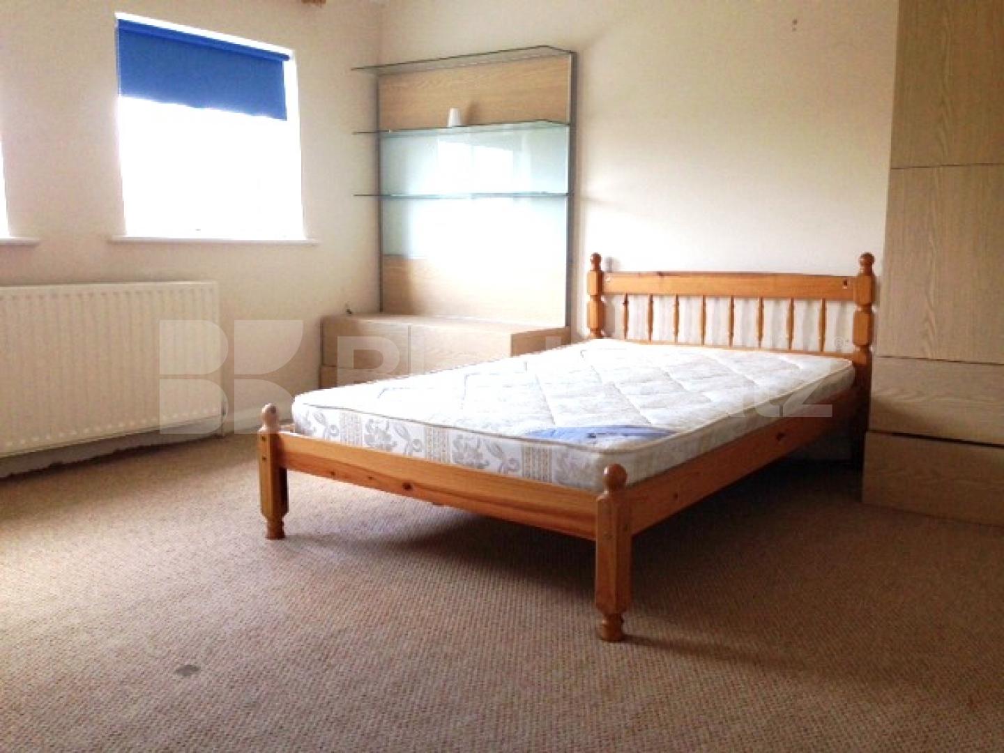 			NEW INSTRUCTION, 4 Bedroom, 1 bath, 1 reception House			 Northfields Road, North Acton